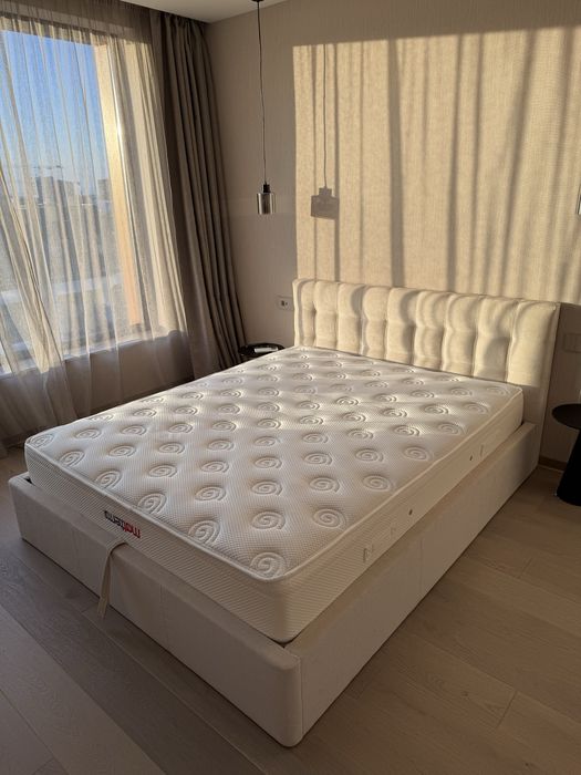 НОВО Тапицирано легло за матрак 160/200 см.