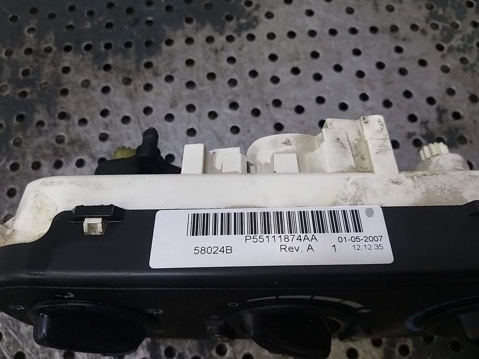 Panou comanda clima ac dodge caliber p55111874aa