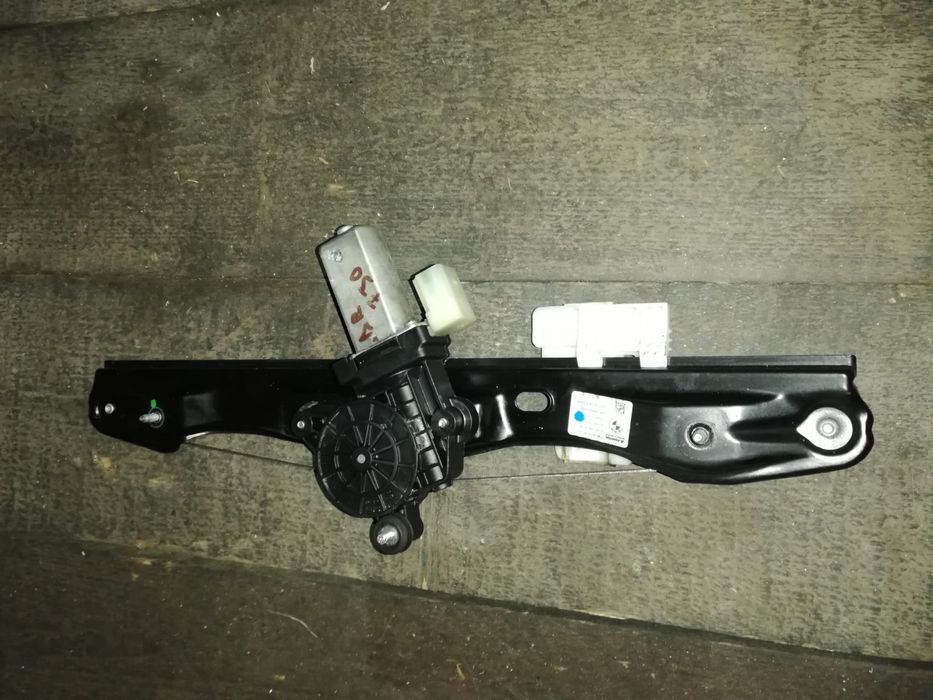 Macara spate bmw seria 3 f30