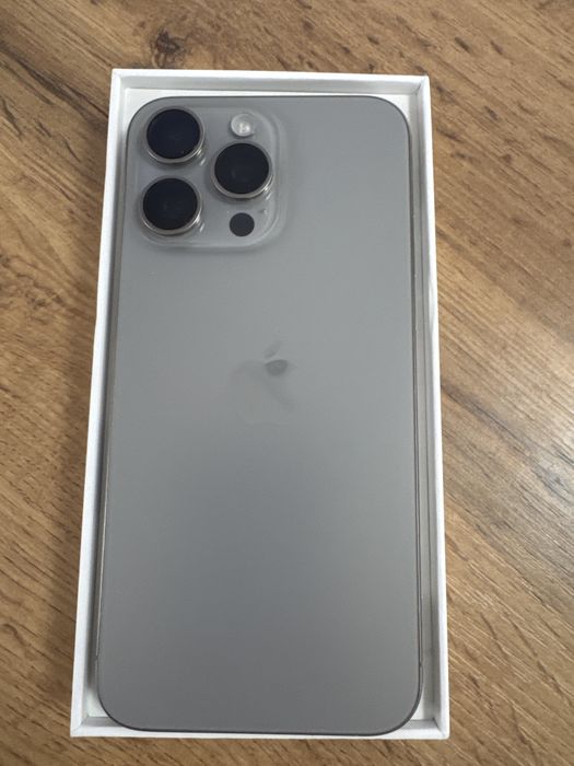 Айфон 15 про макс 256 87% Е сим натурал идеал