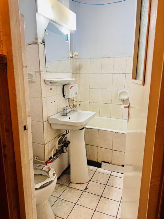 Vând apartament 2 camere, 35 mp – etaj 4 – Brad