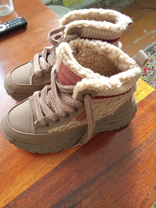 Зимние кроссовки