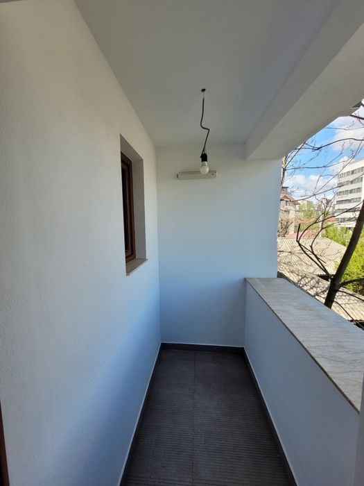 Proprietar:Ap.3camere open space-Lângă Palas.+parcare inclusa