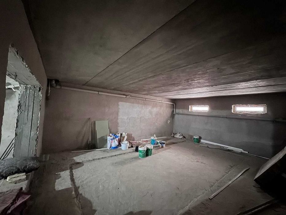 3 хоналик квартира 1 кават + подвал кирпичный дом, 7 микр, тест марказ