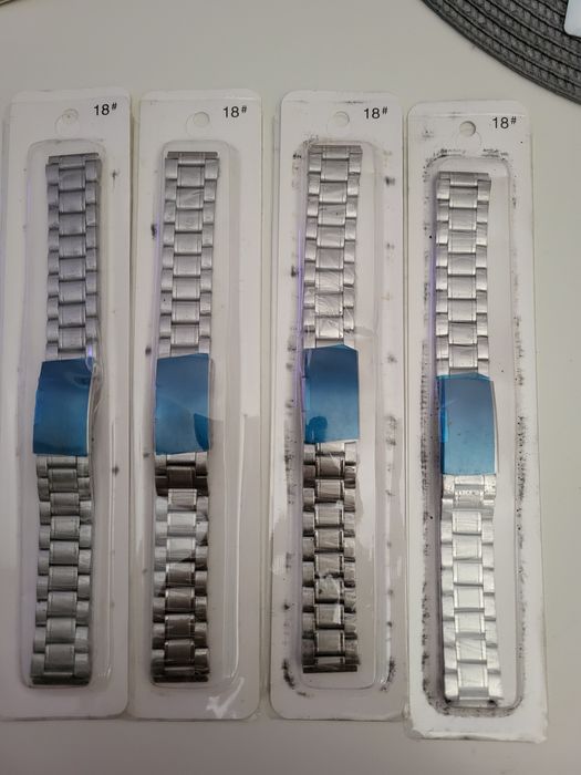 Vând lot 4 brățări metalice 18 mm