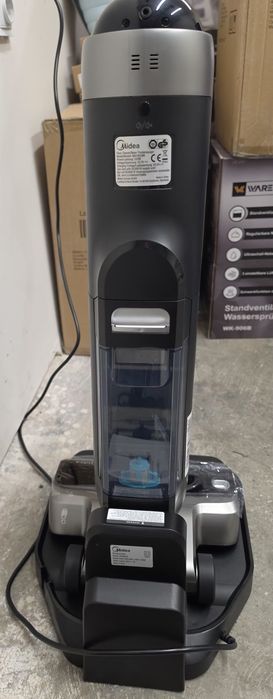 Правостояща прахосмукачка Midea  MX10EUBK 2v1 220w