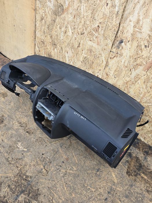 Торпедо панель Хендай гетз Hyundai Getz