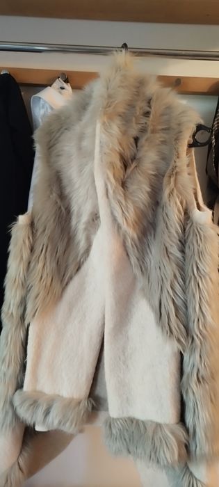 Vestă gri cu blana nouă