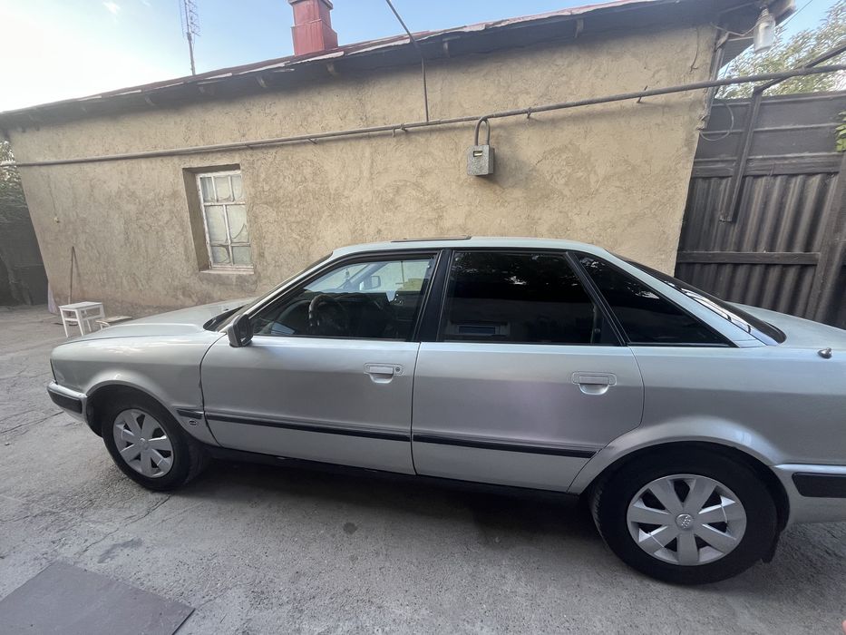 Продаеться Audi 80 B4(2л)