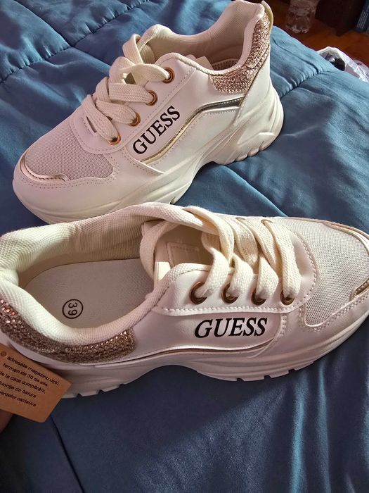 Нови маратонки Guess н.39