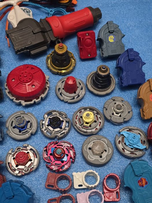 BeyBlade Originali Anii 2009-2010 + Accesorii