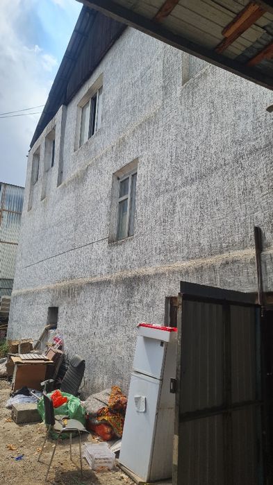 Продаётся двухэтажный дом под Бизнес