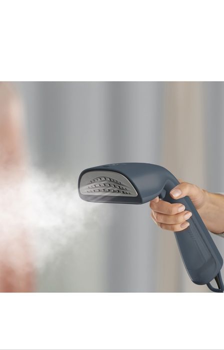 Aparat de călcat vertical Electrolux
