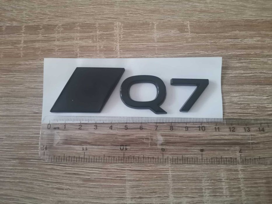 черен гланц емблема Audi Q7 нов стил