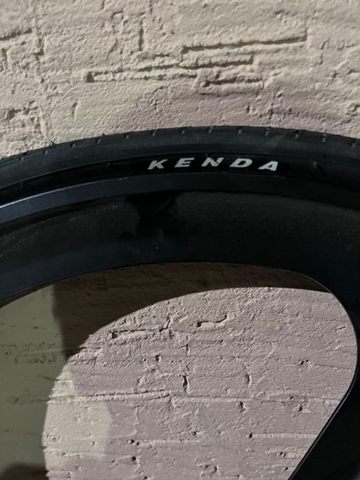 Колесо на фикс ,новое Кенда