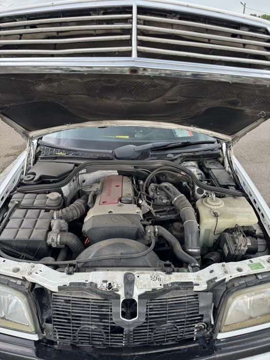 Продам Мерседес C230компрессор