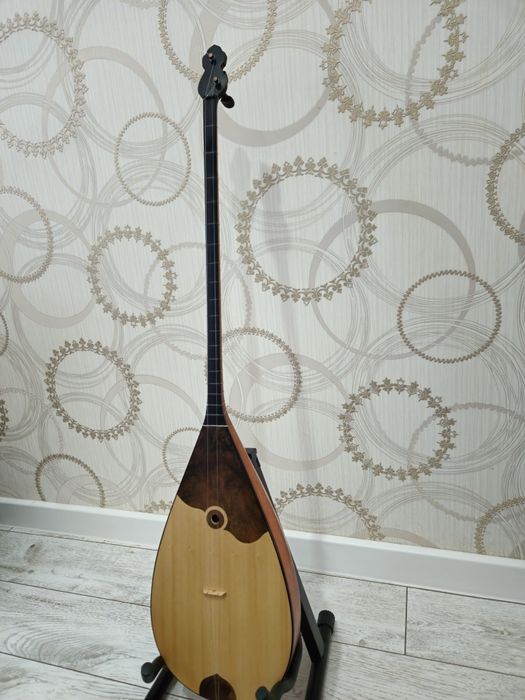 Домбыра [қызылағаш]