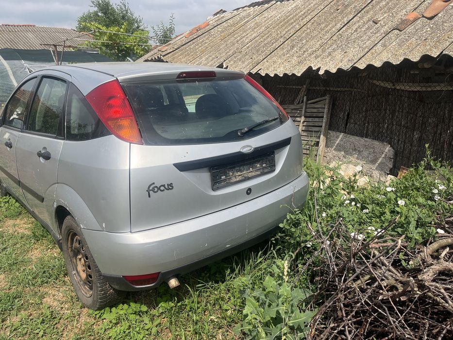 Ford Focus 1.8 на части