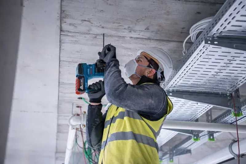 ПРОМОЦИЯ!Акумулаторен перфоратор Bosch GBH 18V-22 Solo 18V , 1.9 J , без батерии и зарядно
