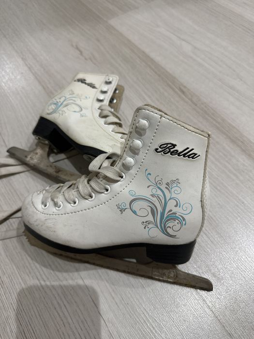 Продам коньки фигурные