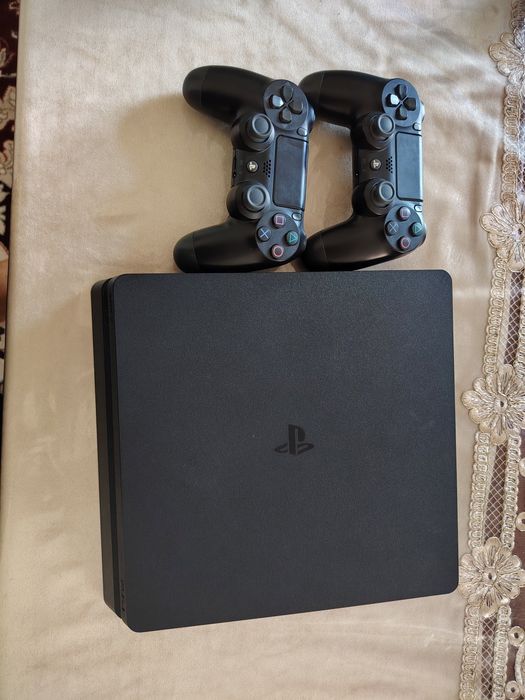 PlayStation 4 slim