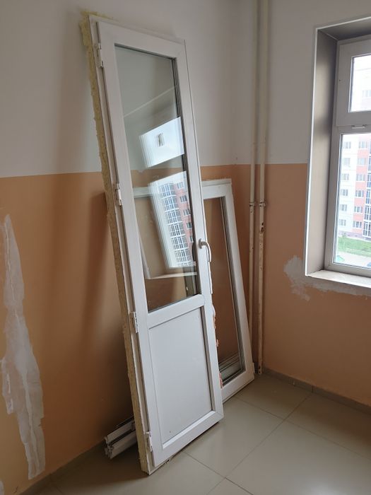 Продается балконная дверь и окно