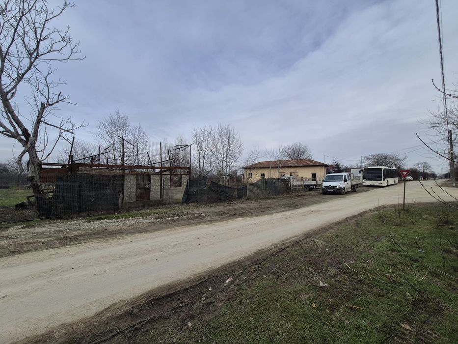 Vand teren la 30 min de București