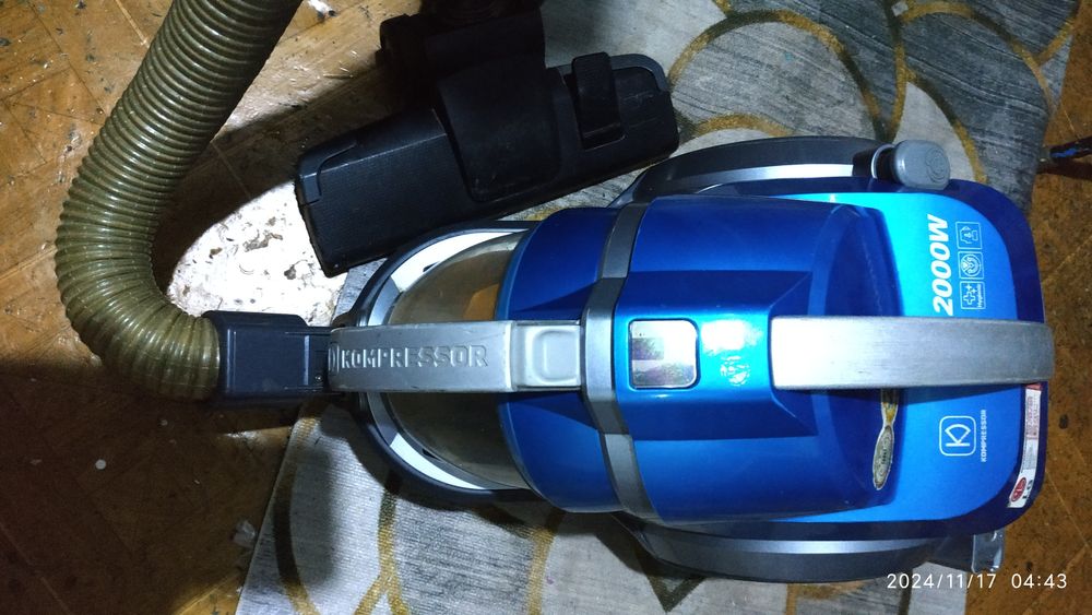 Продам пылеесоос LG 2000w