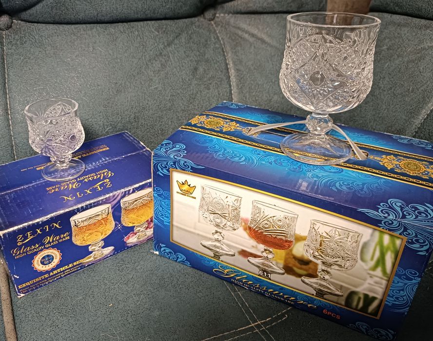 Продается 6 бокалов и 6 рюкмок