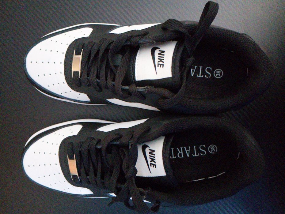 "Adidași Nike" nou nouți