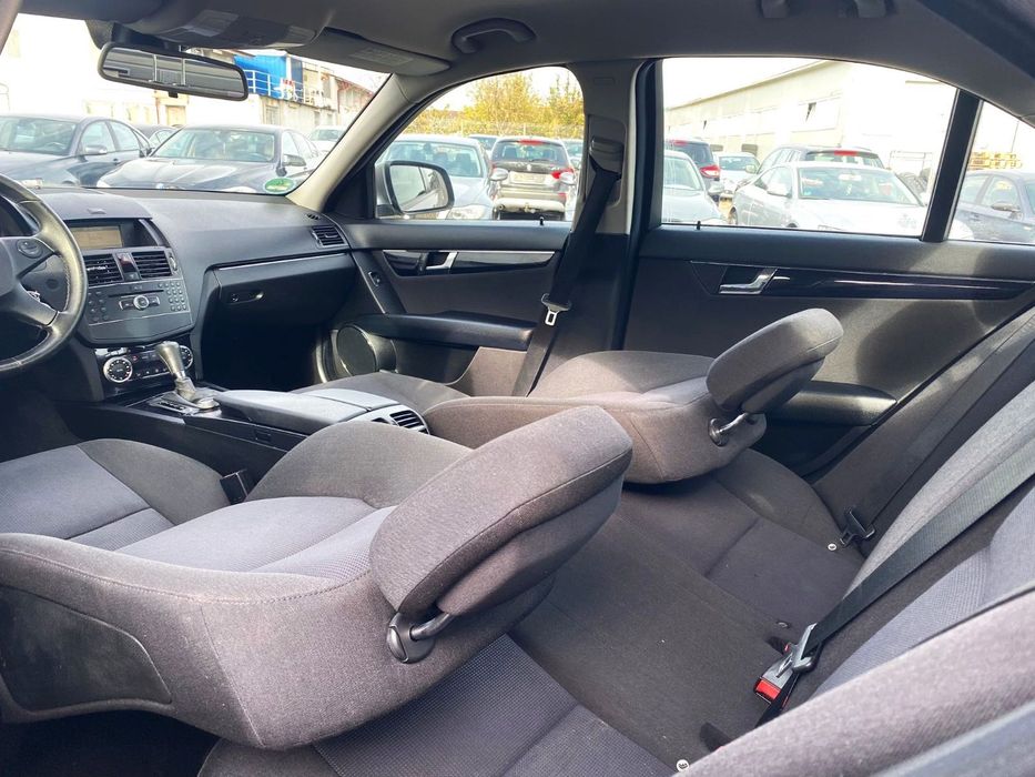 Mercedes ..C220,