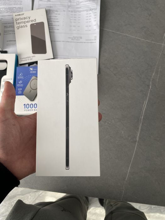 Iphone 17 Air Balck 256gb с Apple AirPods 3 pro