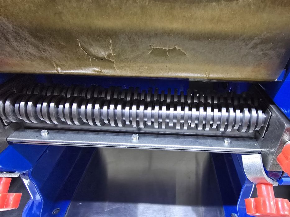 Lag'mon aparat xamir yoyadigan aparat