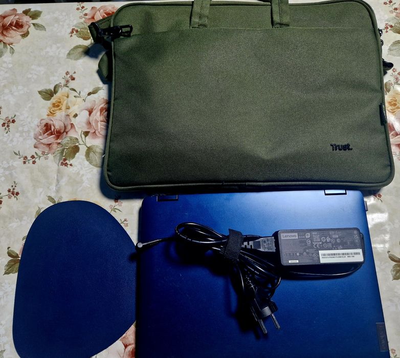 Laptop Lenovo Slim IdealPad 2 în 1