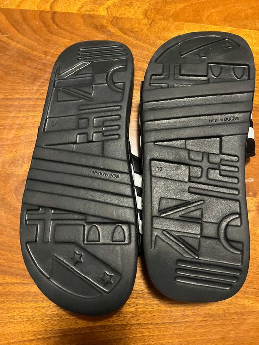 slapi adidas nr 43