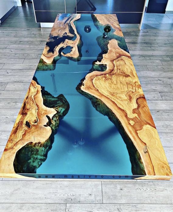 Маса с епоксидна смола