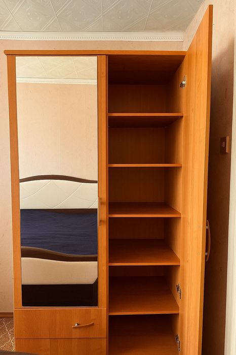 Продам большой вместительный шкаф