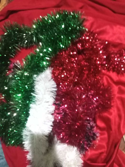 Стар и по нови  играчки за елха