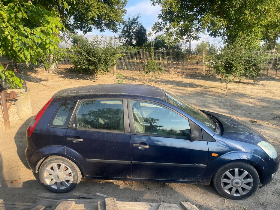 Dezmembrez Ford Fiesta