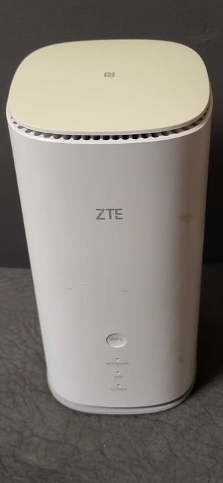 Router wireless ZTE MC888 Pro 5G, Wi-Fi 6, 5400 Mbps, alb liber de retea