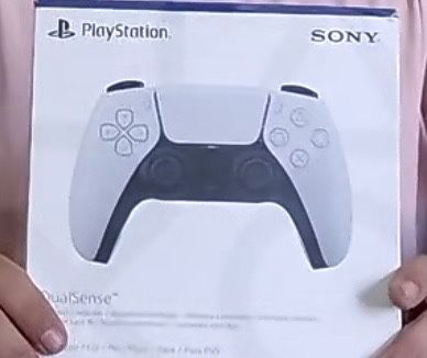 контролер Sony PlayStation 5 DualSense в  бял цвят