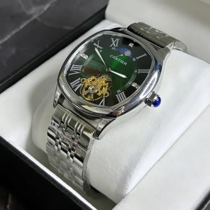 Наручные часы механические