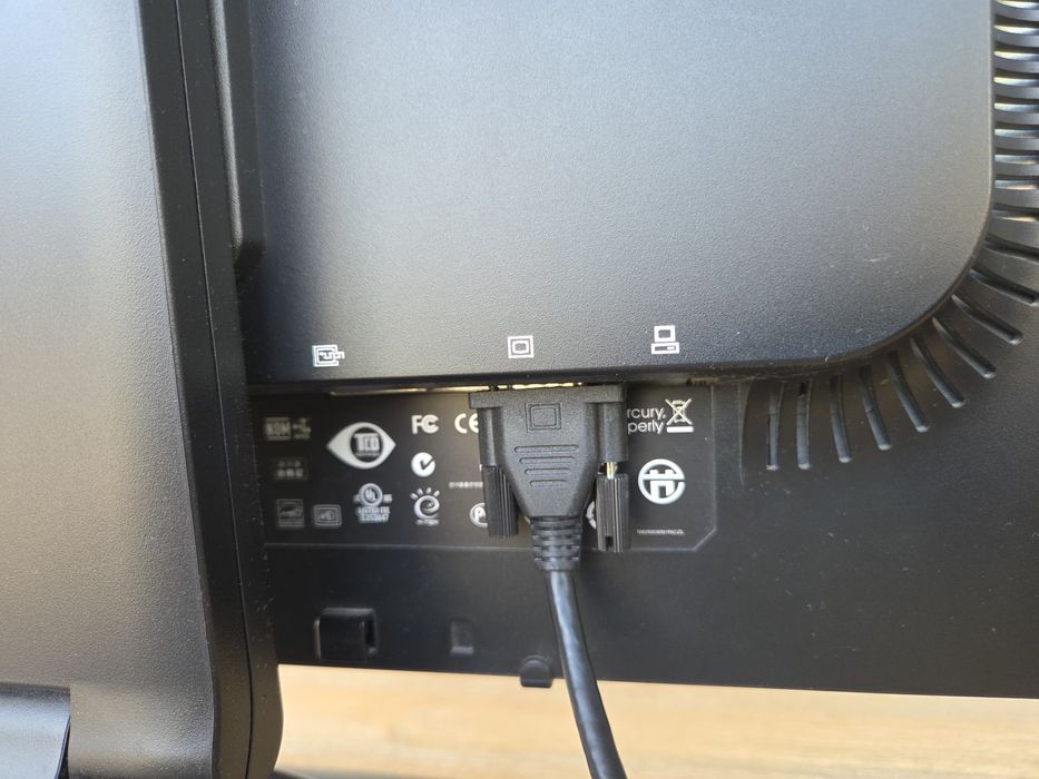 Monitor hp LA2205wg