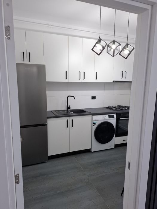 Inchiriez apartament in localitatea Floresti
