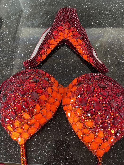 Costum competitional bikini fitness nou cu eticheta