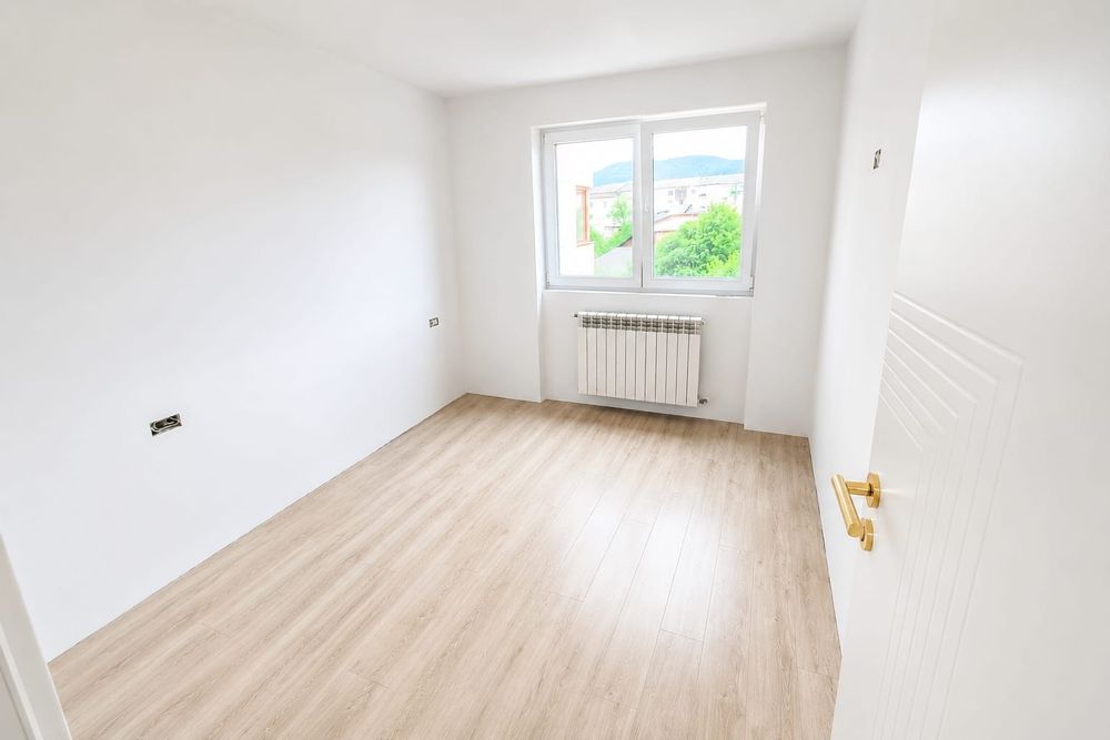 Apartament complet renovat de vânzare – Sighetu Marmației, Strada Unirii, etaj 2