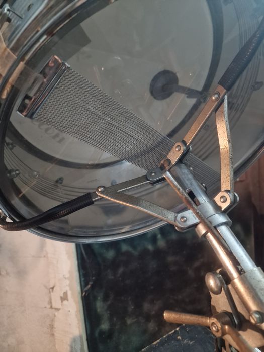 Продавам соло барабан