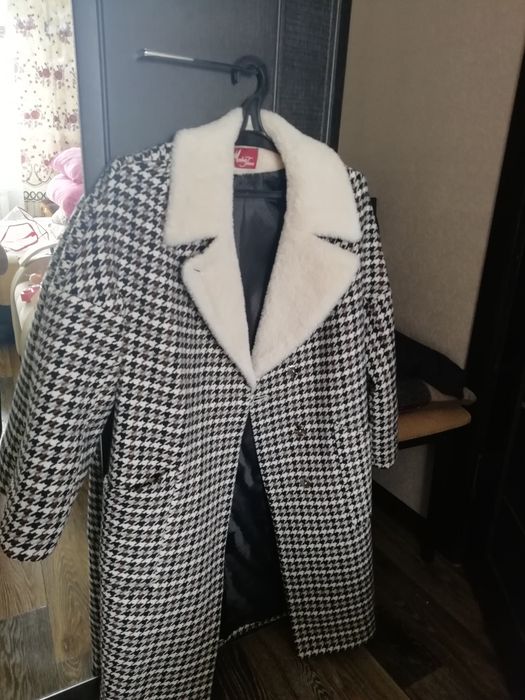 Продам новое пальто