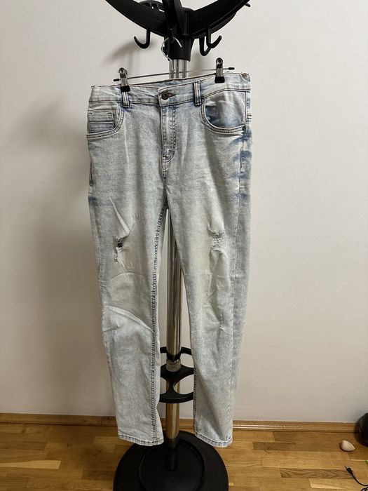 Blugi Rezerved Marimea 170cm