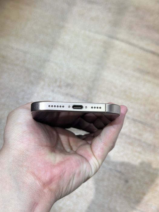 16 Pro Max 256gb 98% Desert Titanium